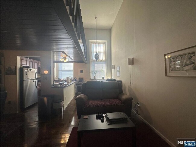 Foto del edificio - 464-470 Central Ave