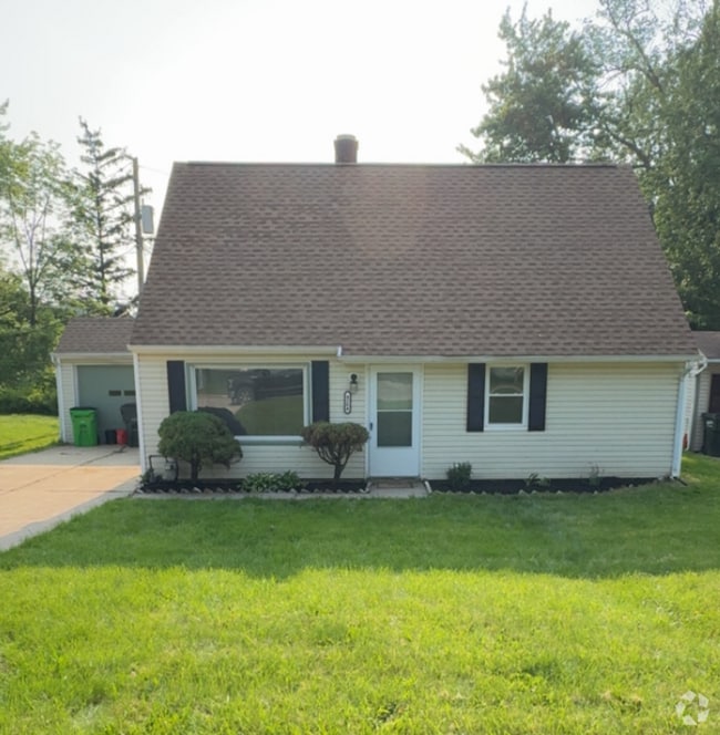 Building Photo - 4264 Hickory Ln