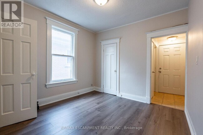 Photo du bâtiment - 89 Carrick Ave
