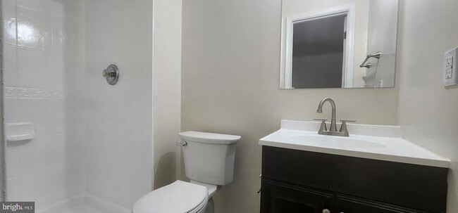 Foto del edificio - 1720 Grover Glen Ct