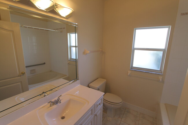 Foto del edificio - ** PET FRIENDLY **NAPLES PARK - NO HOA - P...
