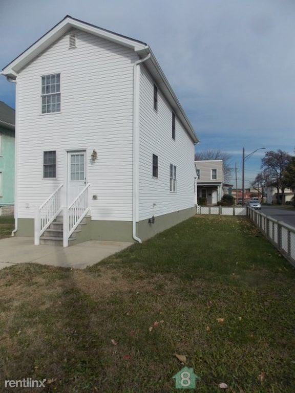 Building Photo - 122 Walnut Ave