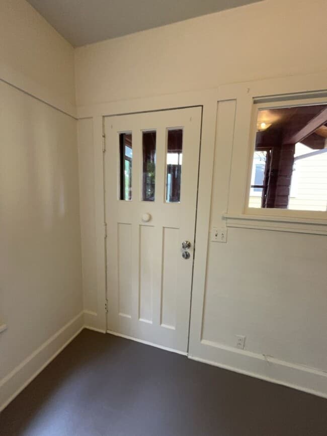 Building Photo - 1141 Franklin St