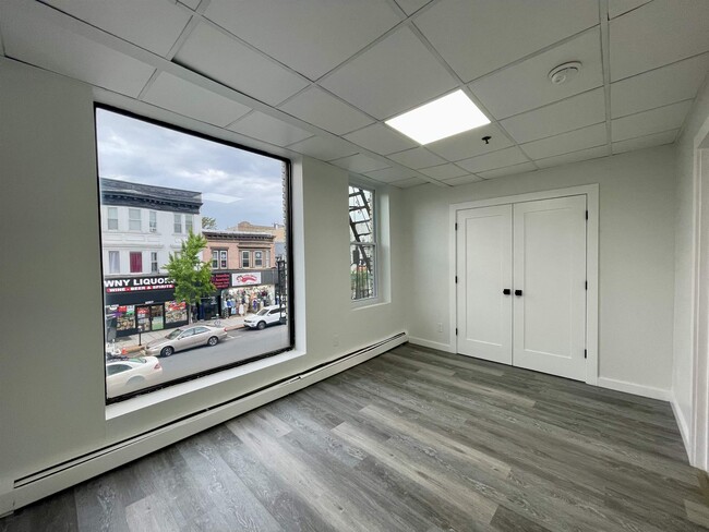 Foto del edificio - 6006 Bergenline Ave