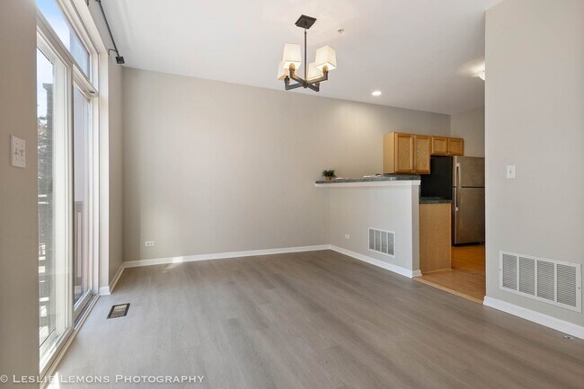 Building Photo - 43 Tanglewood Dr