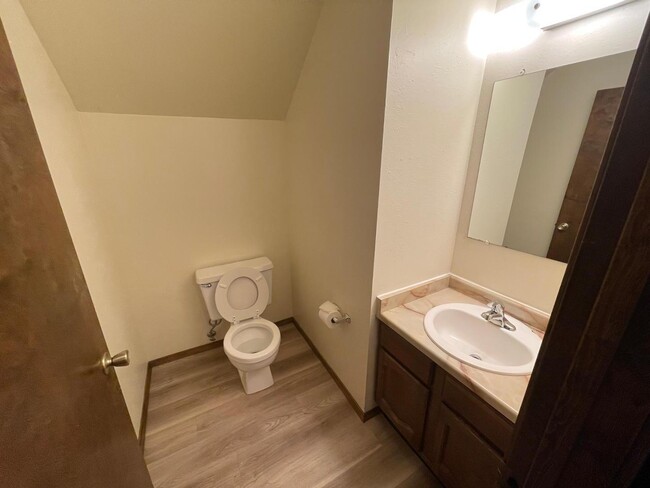 Foto del edificio - 11410 Prospect Ave NE