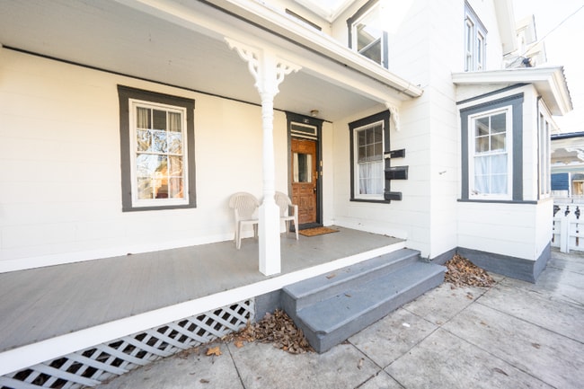 Building Photo - 517 High St