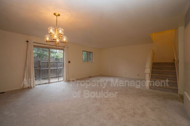 Building Photo - 1518 Chambers Dr