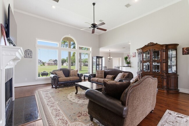 Building Photo - 108 Somerton Dr