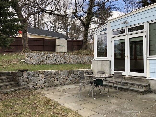 Foto del edificio - 21 Malcolm Rd