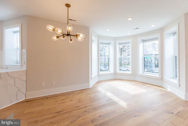 Foto del edificio - 3001 11th St NW