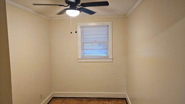 Computer Room - 733 Coleman Ave