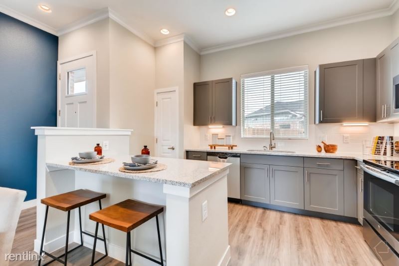 Primary Photo - 3 br, 2 bath Townhome - 3420 S Dallas Pky