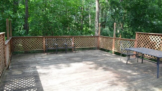 Foto del edificio - 2702 Homestead Rd