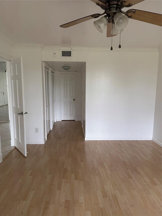 Building Photo - 2651 S Course Dr
