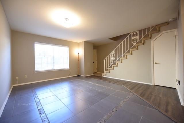 Building Photo - 7710 Royal Ln