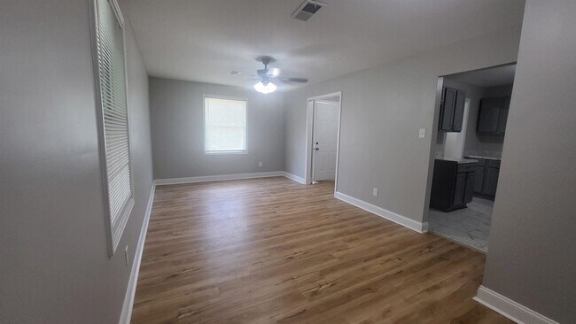 Foto del edificio - 4220 Gailwood Ave
