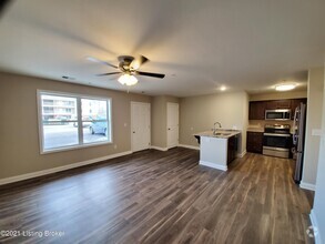 Building Photo - 3500 College Dr