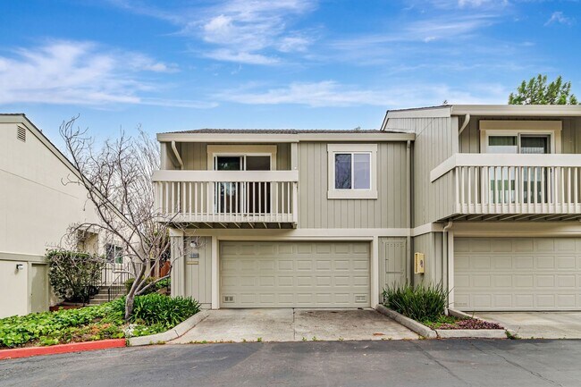 Foto del edificio - 2 bedroom, 2 bath townhome in the Northpoint HOA!