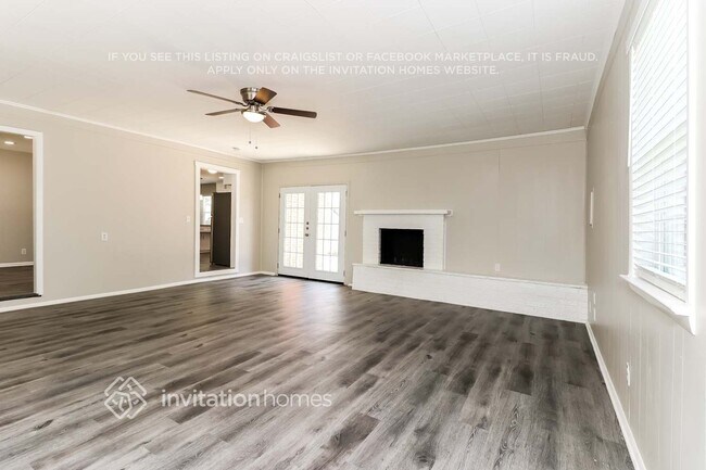 Building Photo - 310 E Huitt Ln