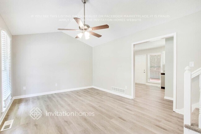 Foto del edificio - 24 Grapevine Dr