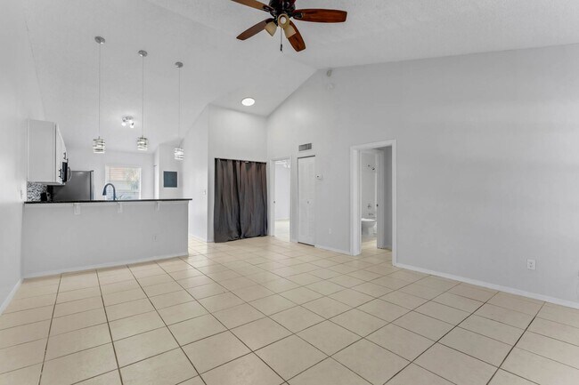 Foto del edificio - Spacious 2/2 Condo In Lancelot at Winter Park