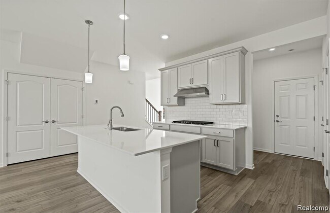 Building Photo - 5570 E Spaniel Dr