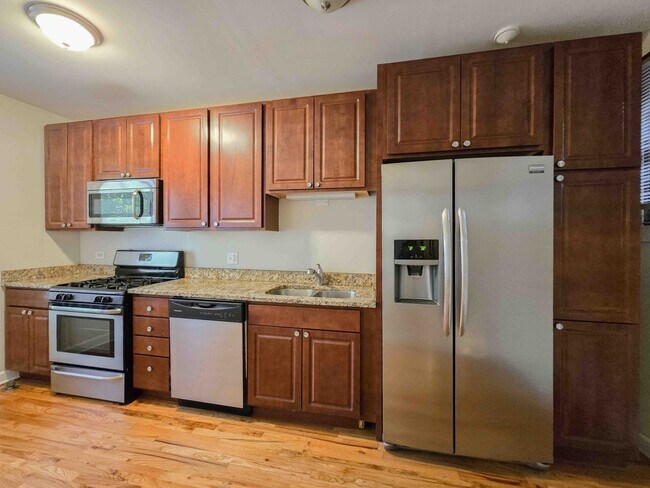 Foto del edificio - 5069 N Wolcott Ave