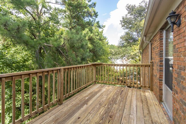 Building Photo - 2105 Montreat Pkwy
