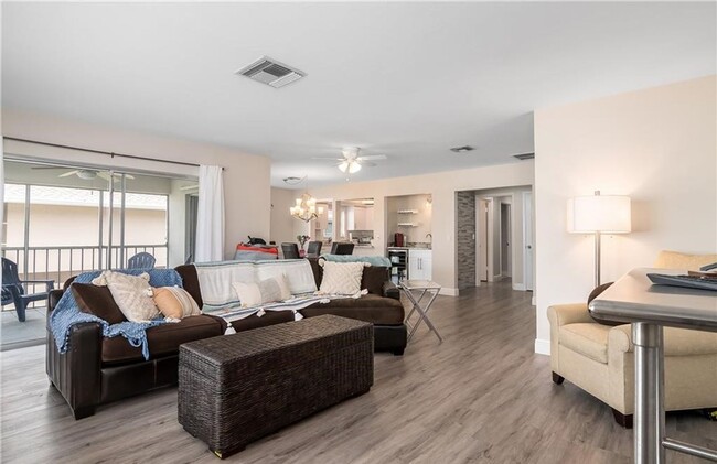 Building Photo - ***WATERFRONT-*GULF ACCESS* BEAUTIFULLY DE...