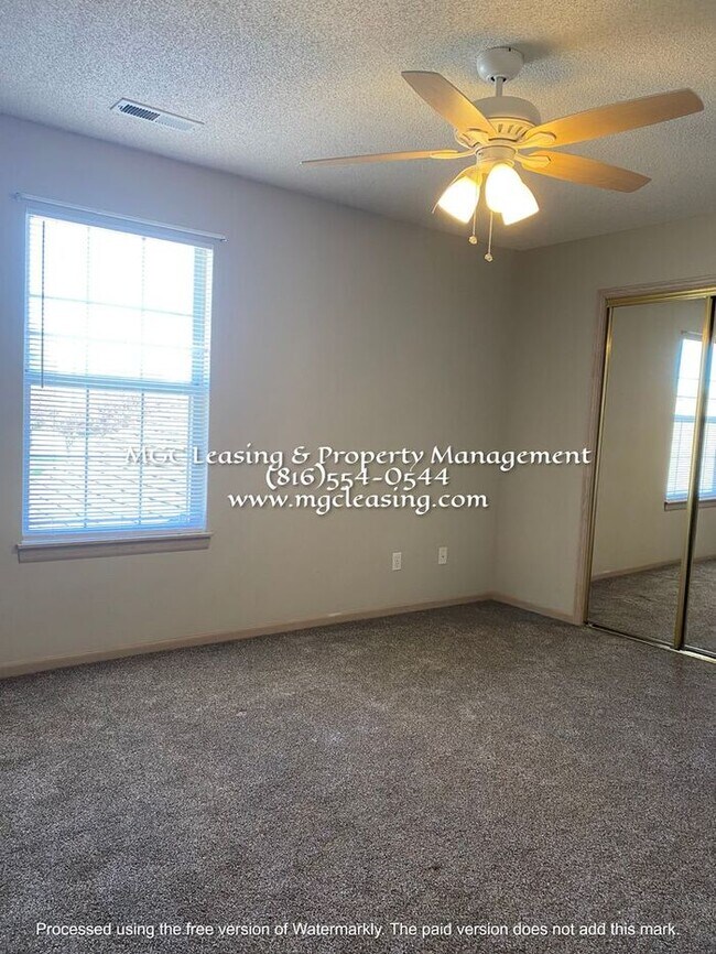 Foto del edificio - SOUTH GARDEN TOWNHOMES