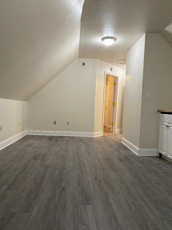 Foto del edificio - 124 W Pleasant St