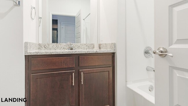 Foto del edificio - 702 US-80