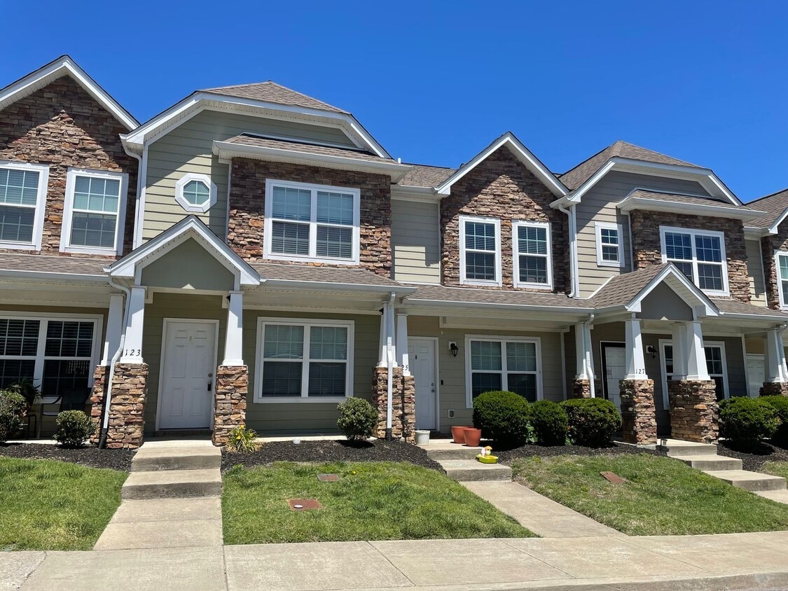 Beautiful Goodlettsville Condo Rental – 2 Bed, 2.5 Bath - Beautiful Goodlettsville Condo Rental – 2 Bed, 2.5 Bath