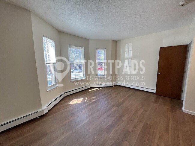 Foto del edificio - bedroom in Boston MA 02130