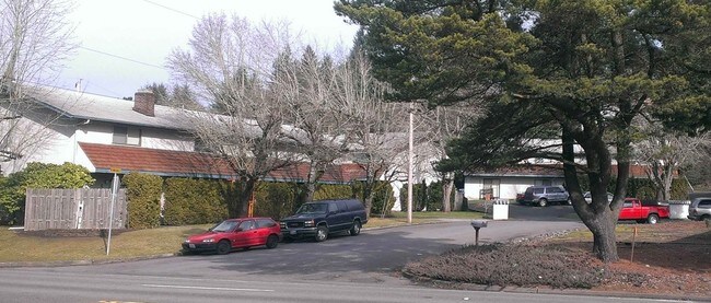 Foto del edificio - 1100-1124 NE Minnehaha St