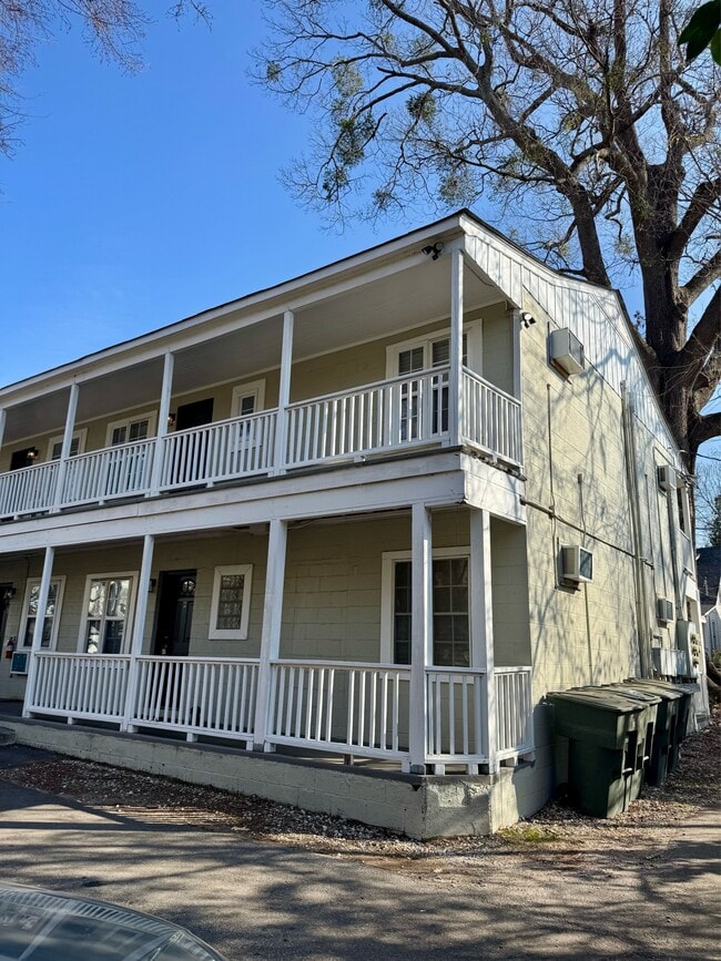 Photo - 402 S Holly St Townhome