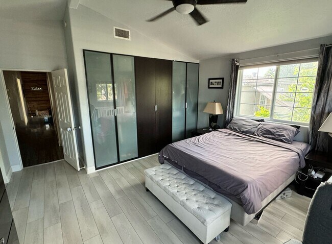 Foto del edificio - Impressive 3 BDRM, 2BA house in Rolando av...