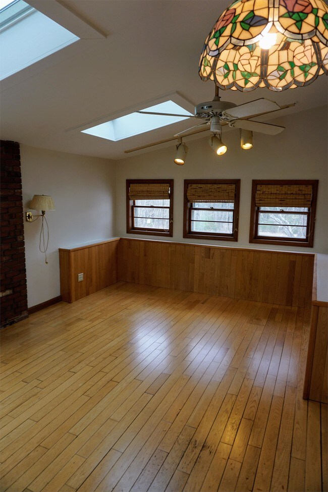 Foto del edificio - 84 Oak St