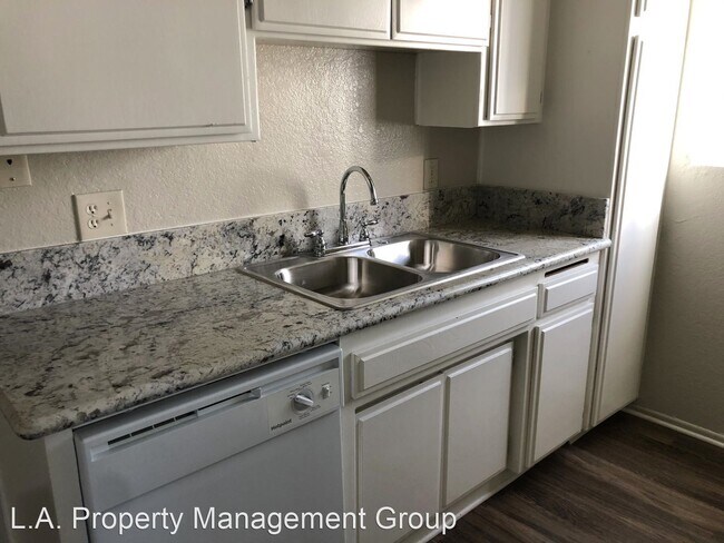 Foto del edificio - 24308 Walnut St