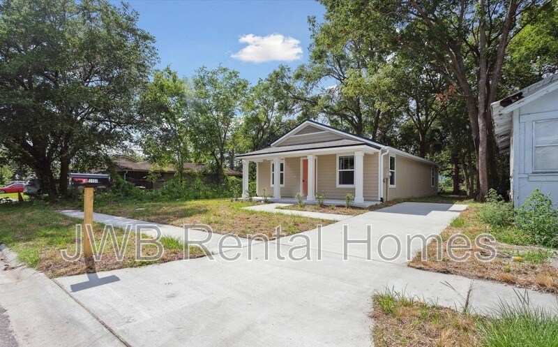 Foto principal - 2157 Mc Quade St