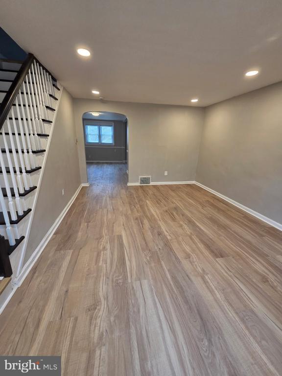 Building Photo - 203 Spring Valley Rd