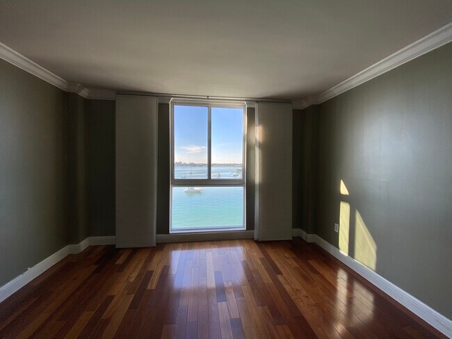 Bedroom - 7928 West Dr