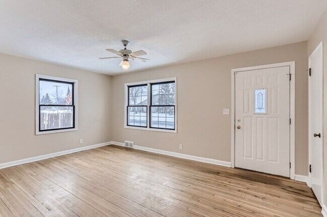 Foto del edificio - 5915 47th Avenue North, Crystal, MN, 55422