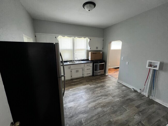 Foto del edificio - 2405 S 18th St