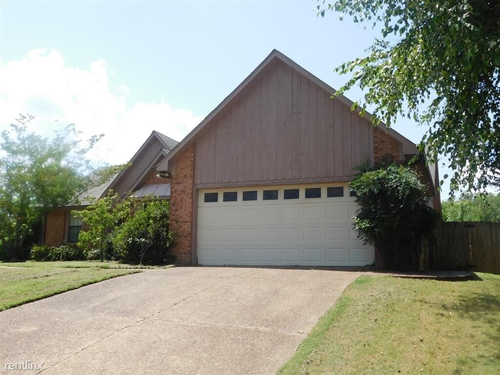 Primary Photo - 3 br, 2 bath House - 1031 Dove Hollow Dr