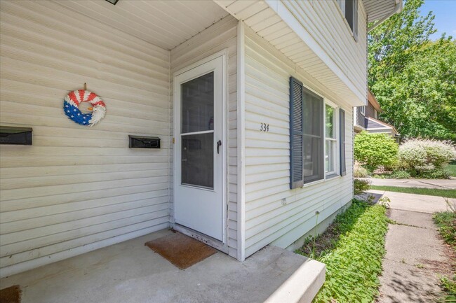 Building Photo - 334  1ST Street