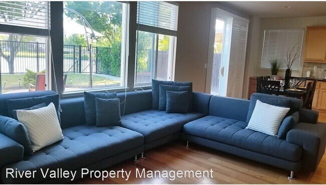 Foto del edificio - 4 br, 3 bath House - 370 Vista Cove Circle