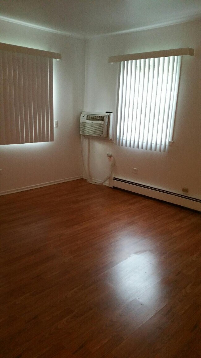 Foto del edificio - 4147 Lindenwood Dr