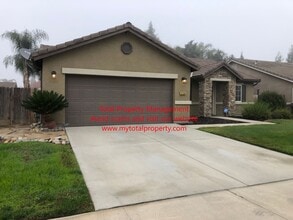 Building Photo - 4738 W Rialto Ave